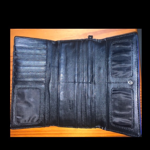 Roots Black Leather Wallet - Picture 4 of 5